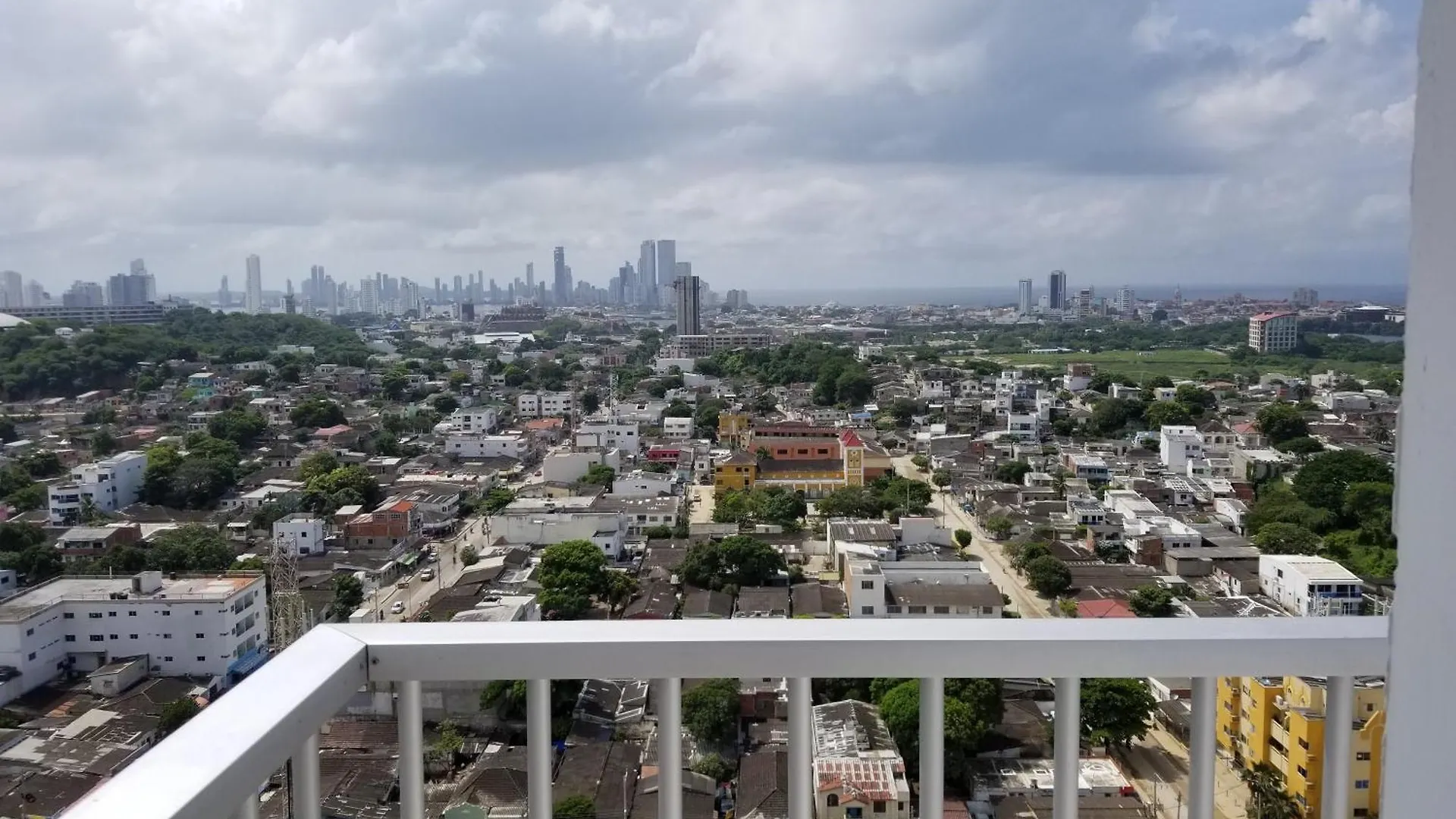 Apartment Urbis 48 - Piso 23